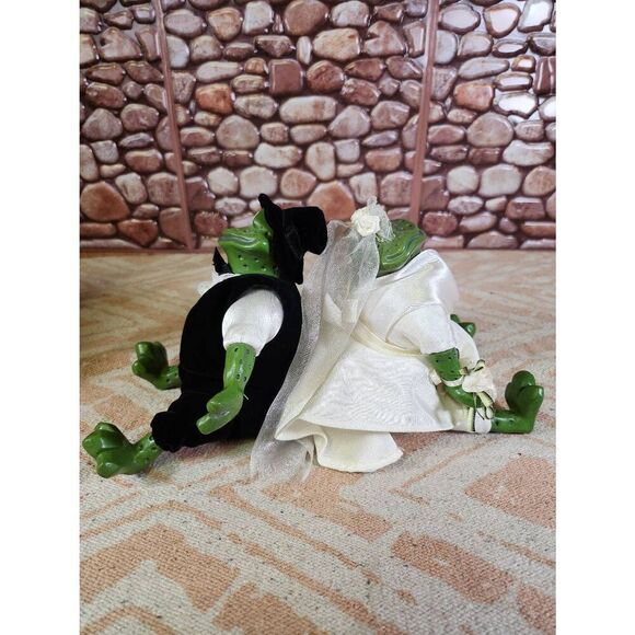 Vtg Frog Set Mr. & Mrs. Pondhopper Bride & Groom Wedding Collectible Frog Couple - Picture 3 of 8